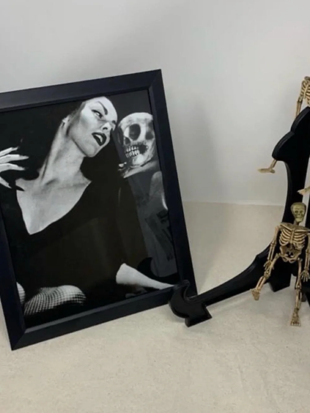Vampira embracing skull, Framed Gothic Portrait Picture Frame, skeletons & stand